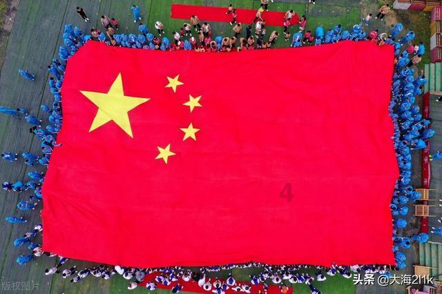 唐毅:7岁失去双腿,38岁逆袭成亿万富翁,娶1米7的美女秘书